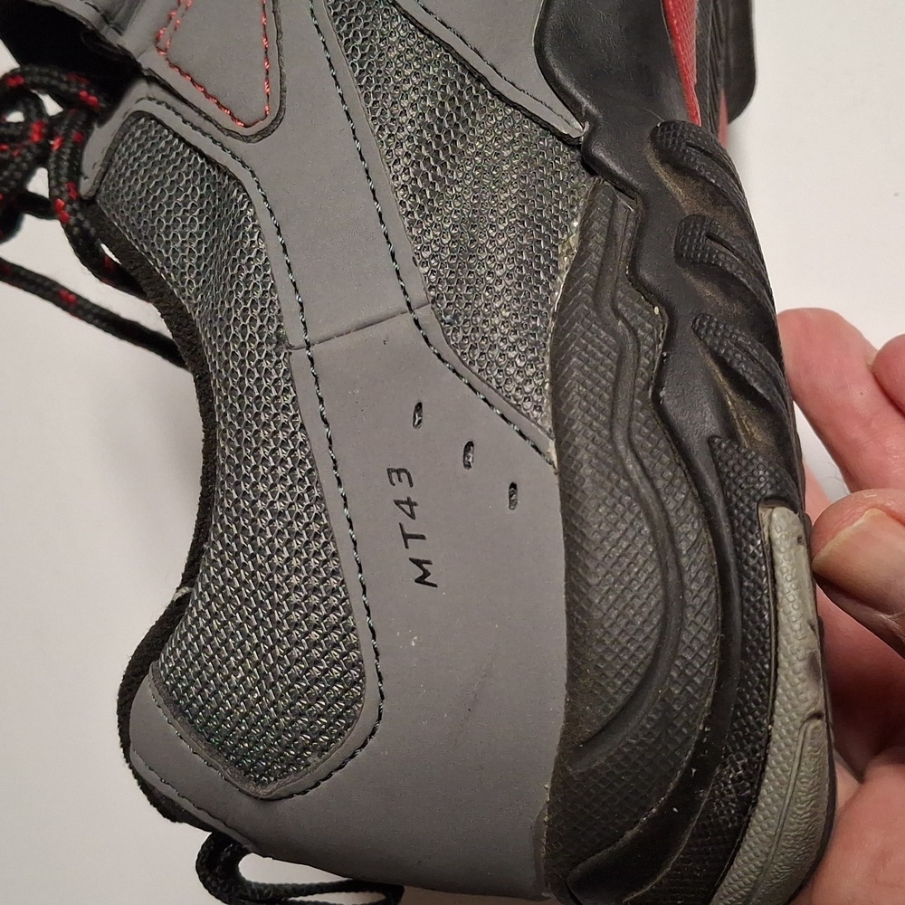 Shimano MTB Men's Cycling Shoes Gray & Red Size 44 (9.5) - Picture 3 of 7